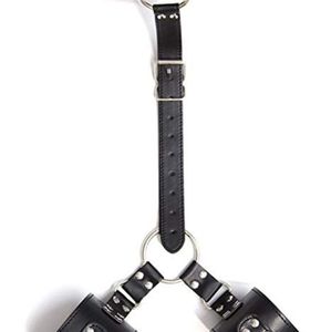 Leather fetish collar and cuffs